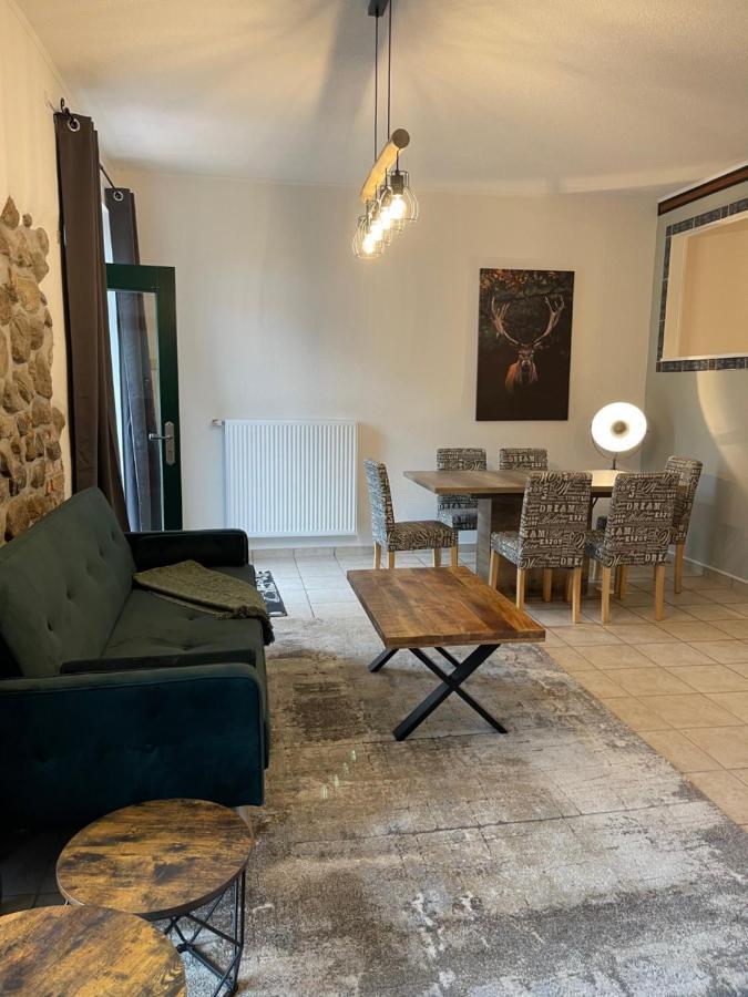 Mitten In Der Natur : Ferienwohnung Mit 3 Schlafzimmern, Neu Eingerichtet Neu Gaarz Εξωτερικό φωτογραφία