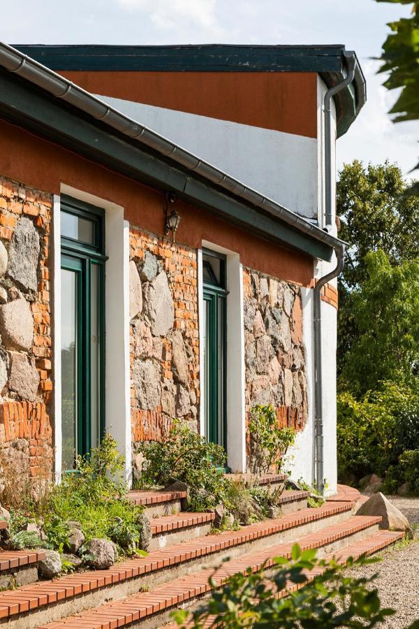 Mitten In Der Natur : Ferienwohnung Mit 3 Schlafzimmern, Neu Eingerichtet Neu Gaarz Εξωτερικό φωτογραφία