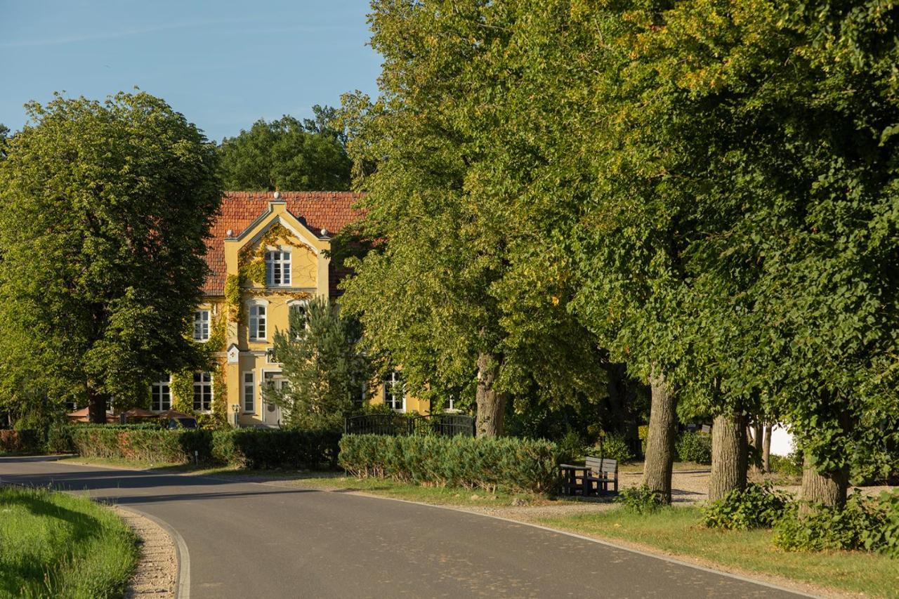 Mitten In Der Natur : Ferienwohnung Mit 3 Schlafzimmern, Neu Eingerichtet Neu Gaarz Εξωτερικό φωτογραφία